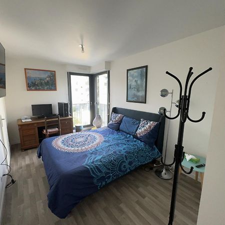 Grande Chambre 14 M2 Avec Salle De Bain Privative A Nanterre Prefecture Proche La Defense Arena Campus Sncf Et Paris エクステリア 写真