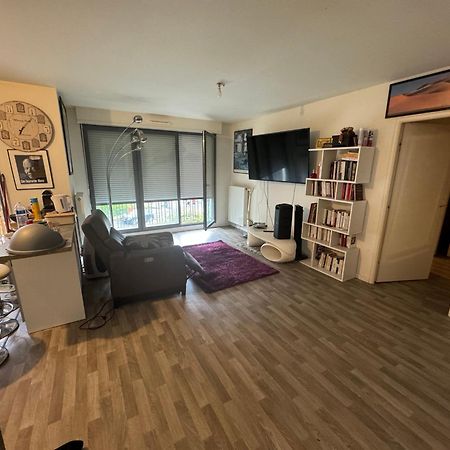 Grande Chambre 14 M2 Avec Salle De Bain Privative A Nanterre Prefecture Proche La Defense Arena Campus Sncf Et Paris エクステリア 写真