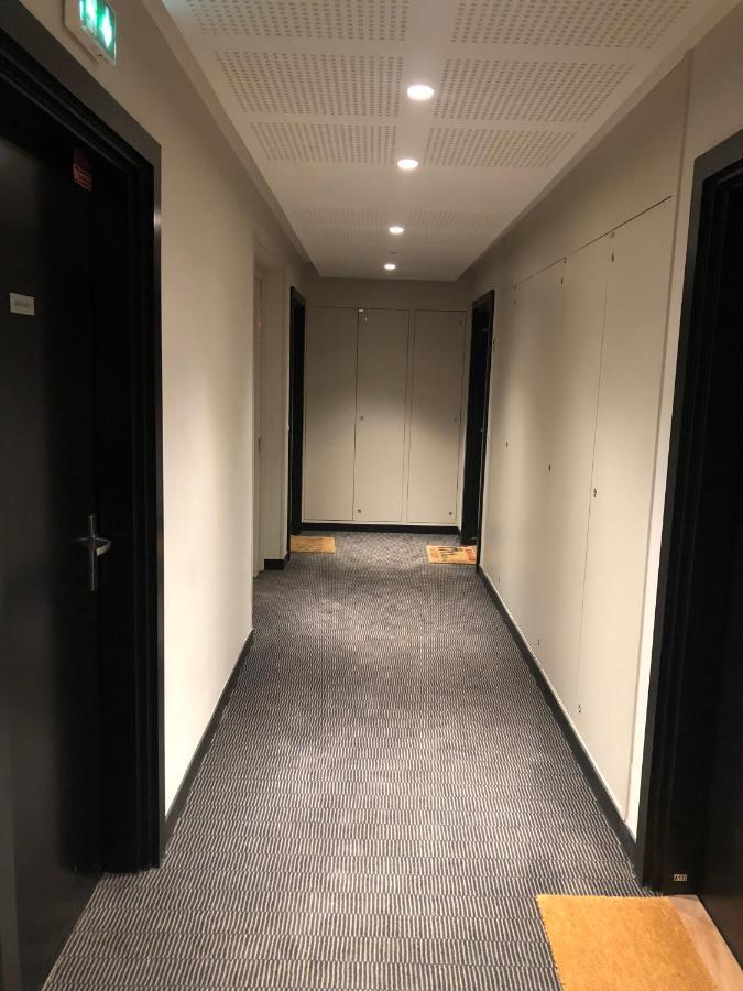 Grande Chambre 14 M2 Avec Salle De Bain Privative A Nanterre Prefecture Proche La Defense Arena Campus Sncf Et Paris エクステリア 写真