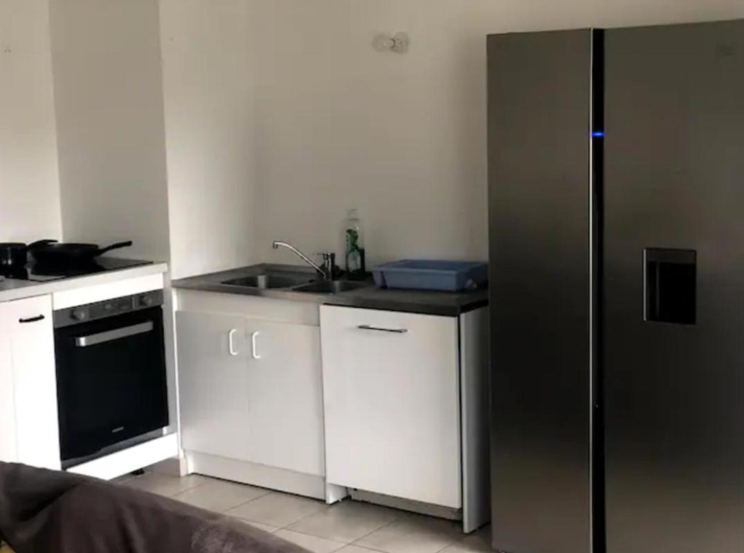 Grande Chambre 14 M2 Avec Salle De Bain Privative A Nanterre Prefecture Proche La Defense Arena Campus Sncf Et Paris エクステリア 写真
